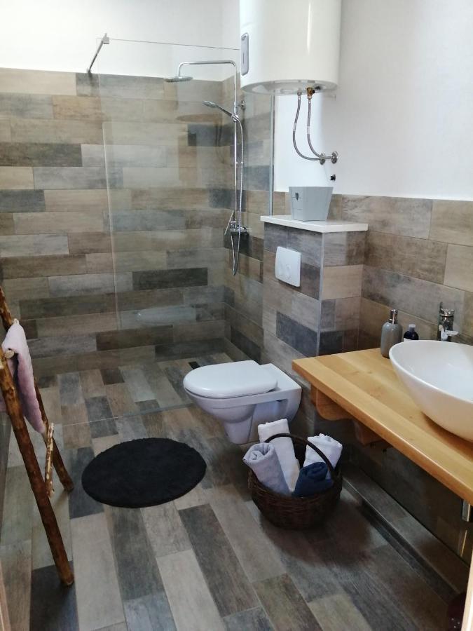 Marcelovi Dvori Bed & Breakfast Pirovac Luaran gambar