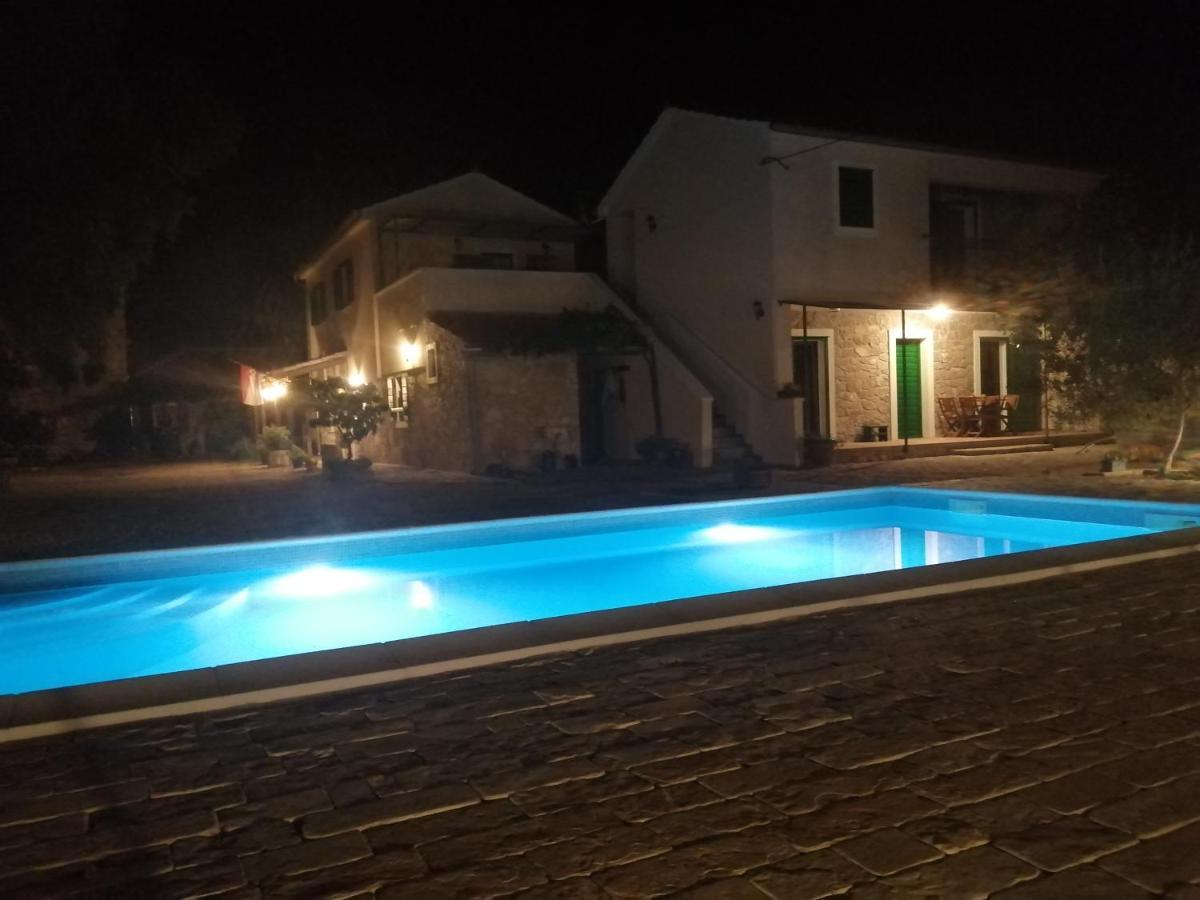 Marcelovi Dvori Bed & Breakfast Pirovac Luaran gambar