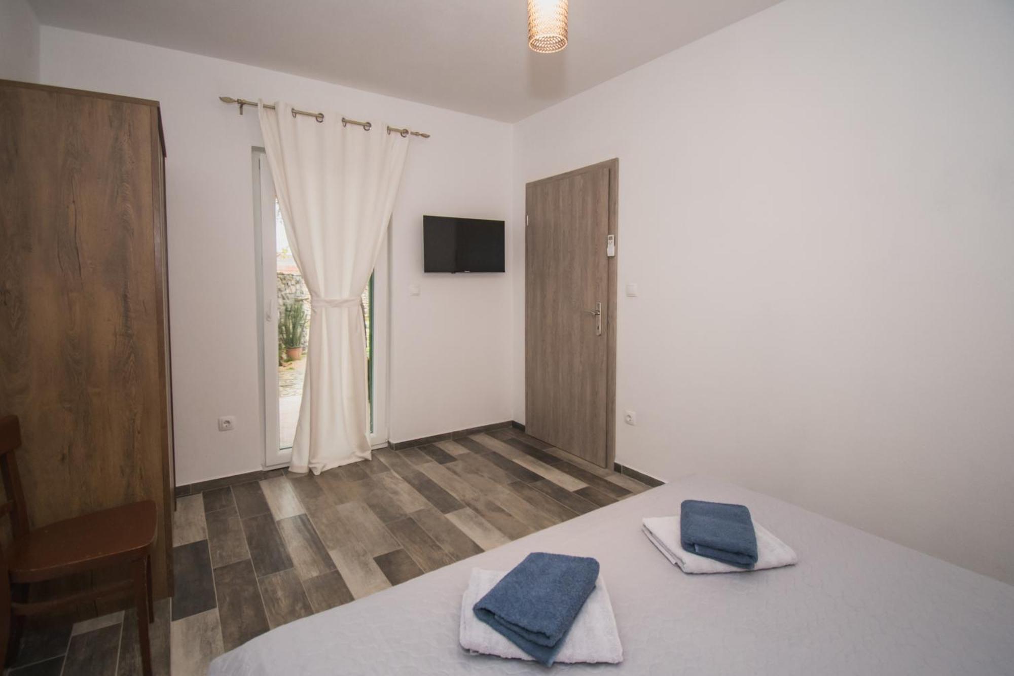 Marcelovi Dvori Bed & Breakfast Pirovac Bilik gambar