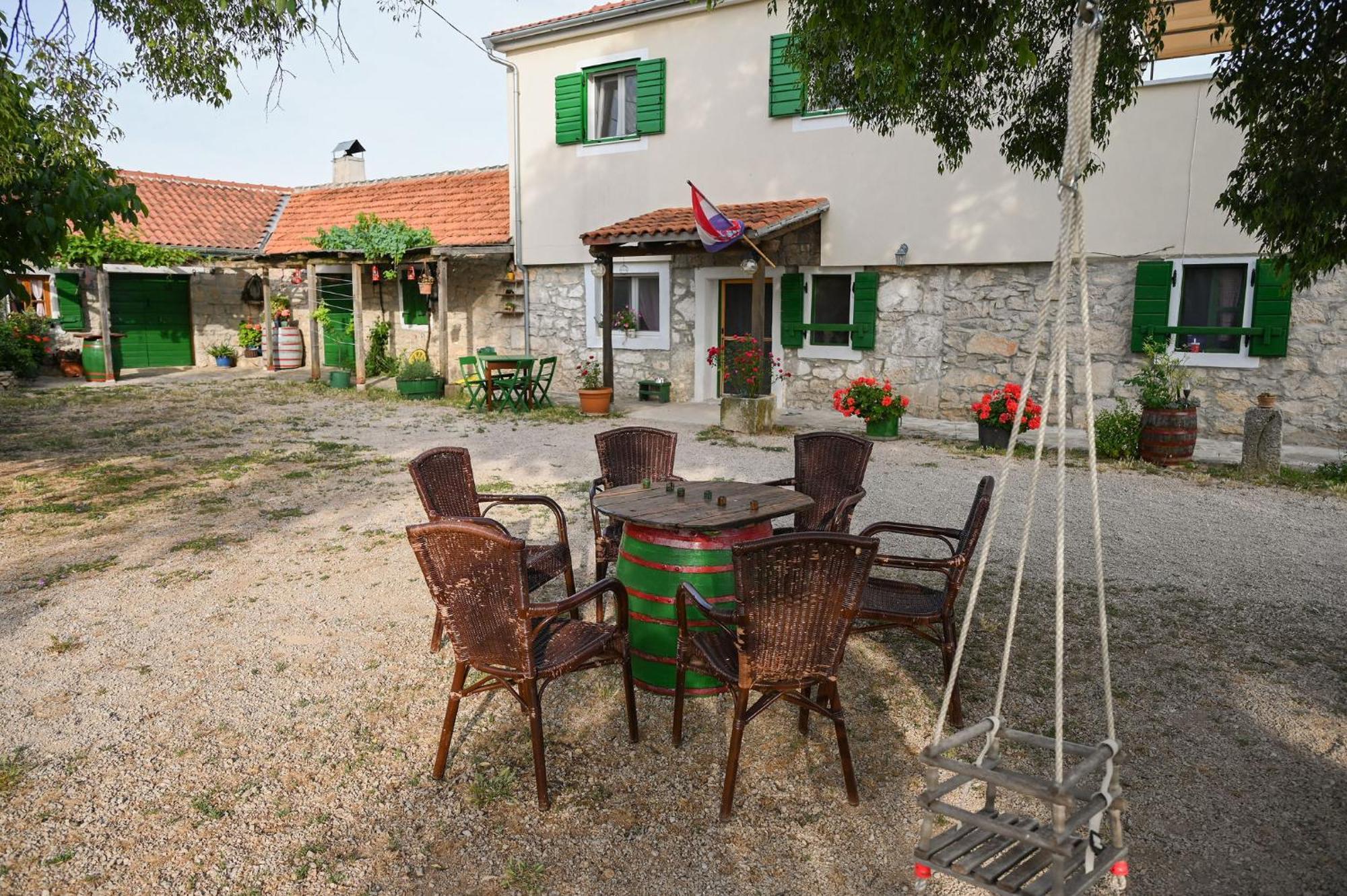 Marcelovi Dvori Bed & Breakfast Pirovac Luaran gambar